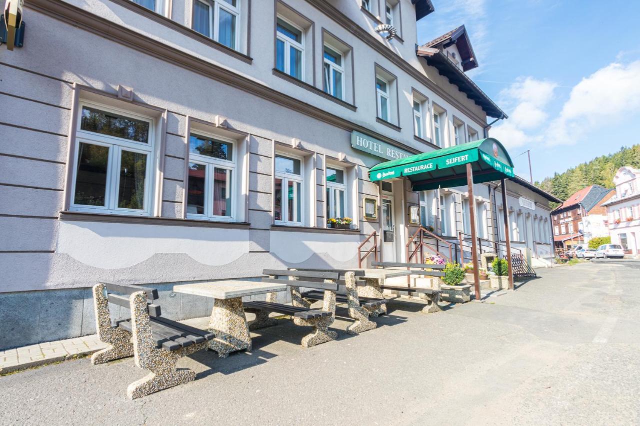 Hotel Seifert Nové Hamry Exteriör bild