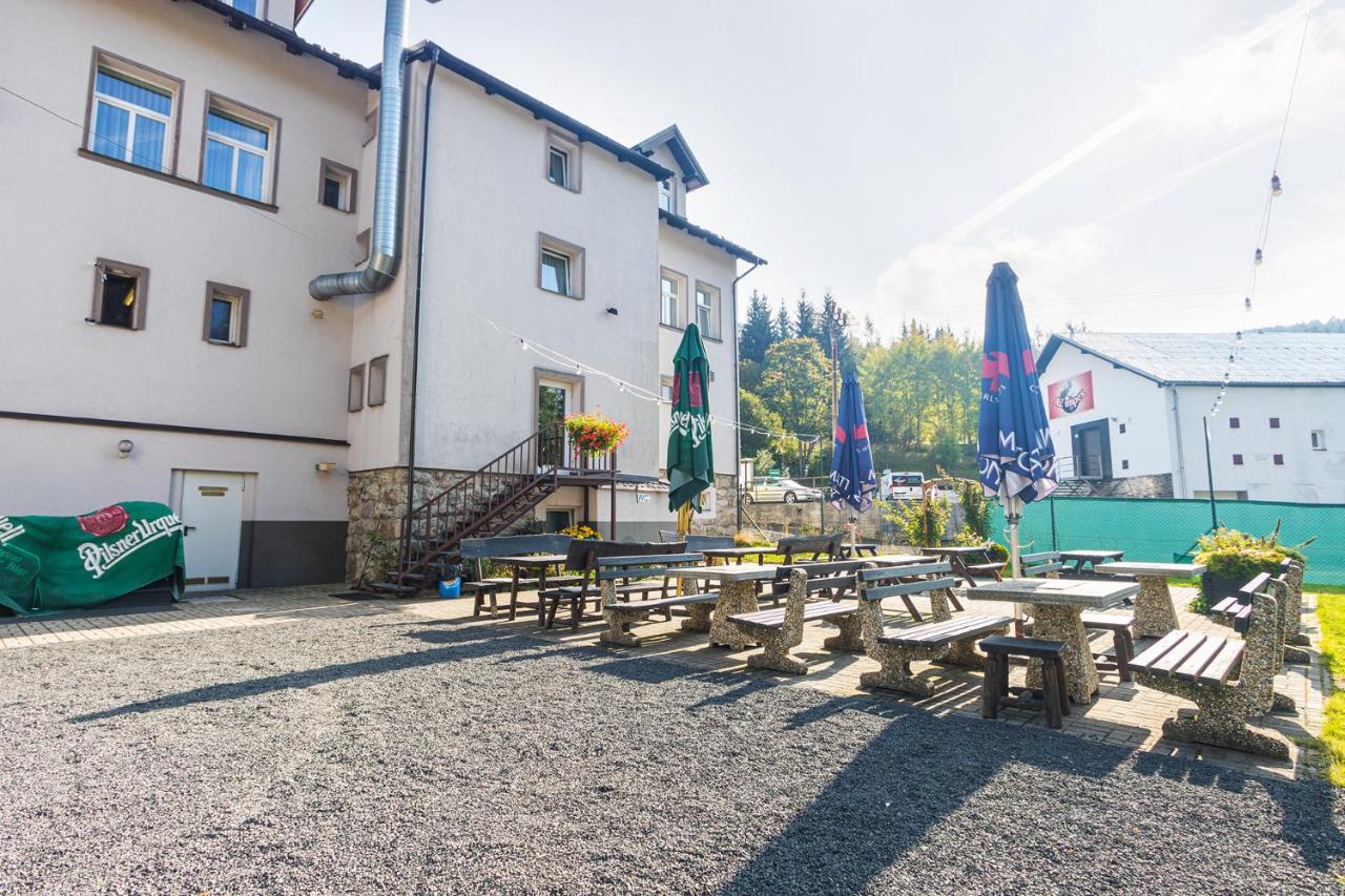 Hotel Seifert Nové Hamry Exteriör bild